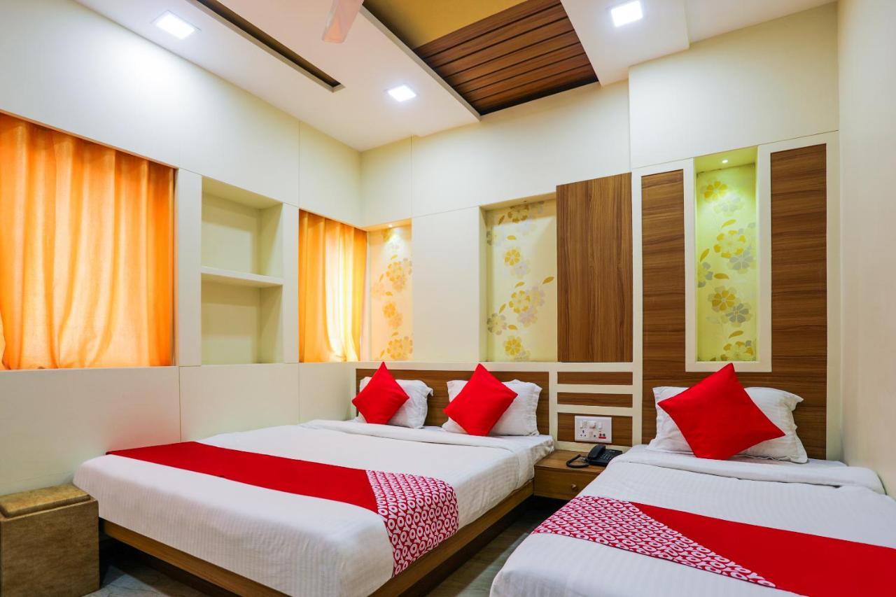 Oyo 16163 Hotel Shri Hari Ujjain Luaran gambar