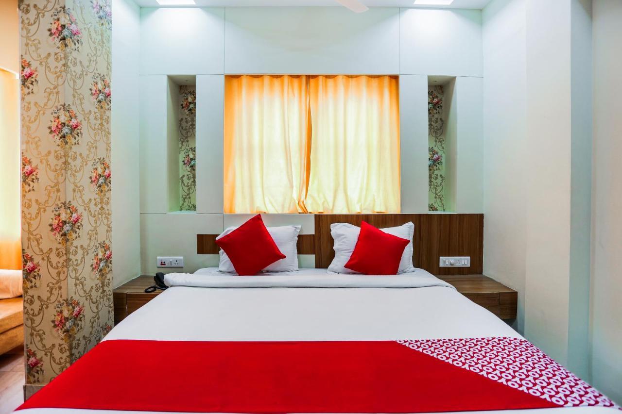 Oyo 16163 Hotel Shri Hari Ujjain Luaran gambar
